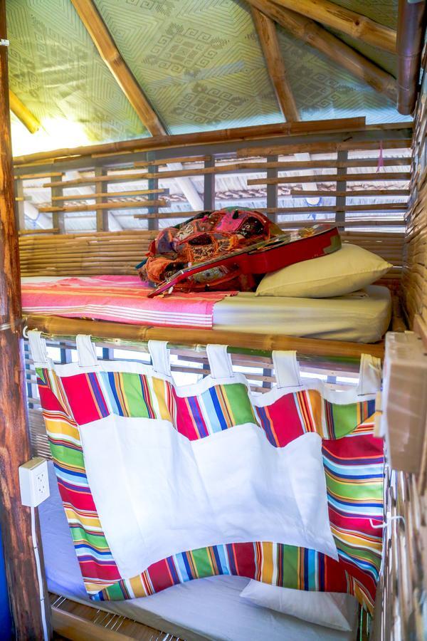 Flotsam And Jetsam Artist Beach Hostel San Juan (La Union) Exterior foto