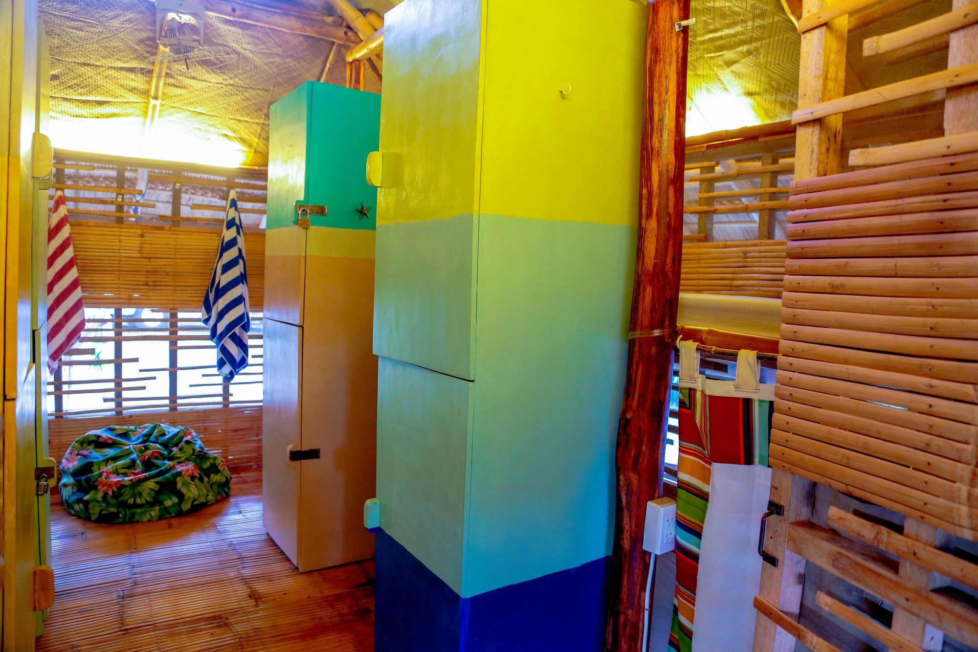 Flotsam And Jetsam Artist Beach Hostel San Juan (La Union) Exterior foto